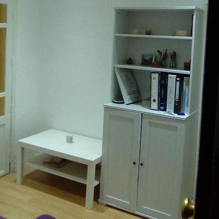Apartamento En Legazpi De 3 Dormitorios Pequenos Madrid Exteriör bild